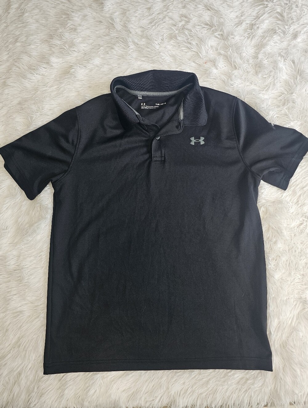 Black short Sleeve Polo Shirt  Under Armour Size Large